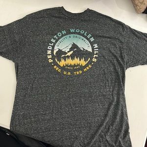 Pendleton Shirt from Tilly’s. XXL. Worn once. Excellent quality.